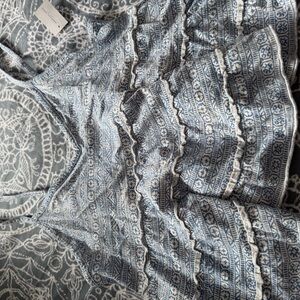 American Eagle Outfitters Blue and White Geometric Top